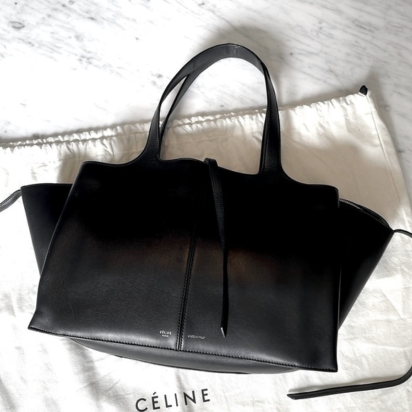 Authentic Celine Medium Trifold bag. With dust bag. Authentic. Perfect condition - Picture 1 of 4